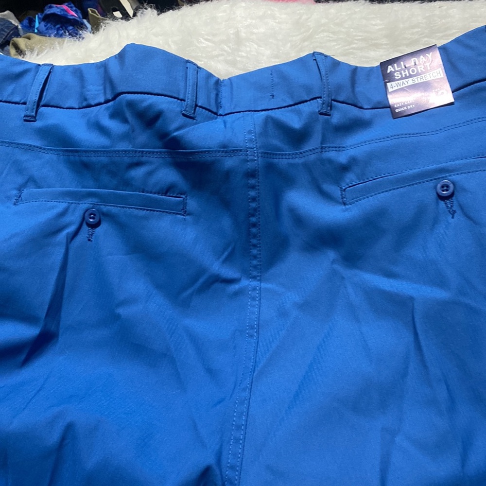 All-day shorts NWT